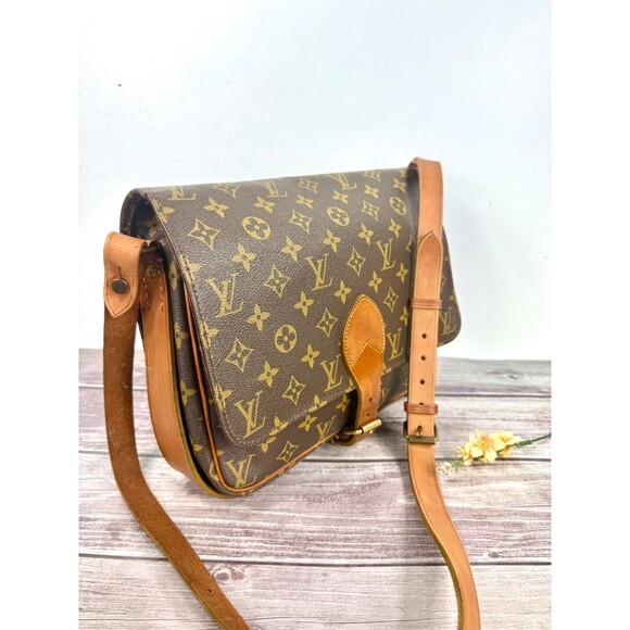 Authentic Louis Vuitton Cartouchiere GM (Large) Monogram Crossbody Bag VINTAGE - Picture 16 of 16